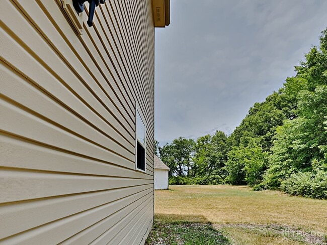 Building Photo - 2421 Ross Common Ct