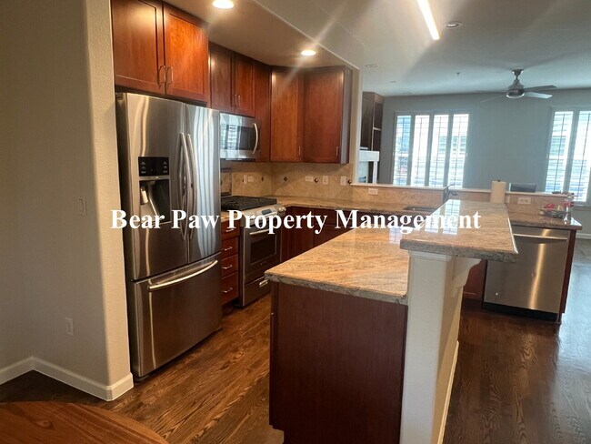 Building Photo - Beautiful Townhome in Belmar!!