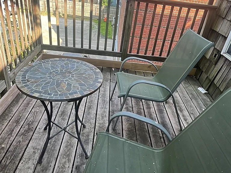 Private balcony attached to playroom/dining room - 816 Westover Ave