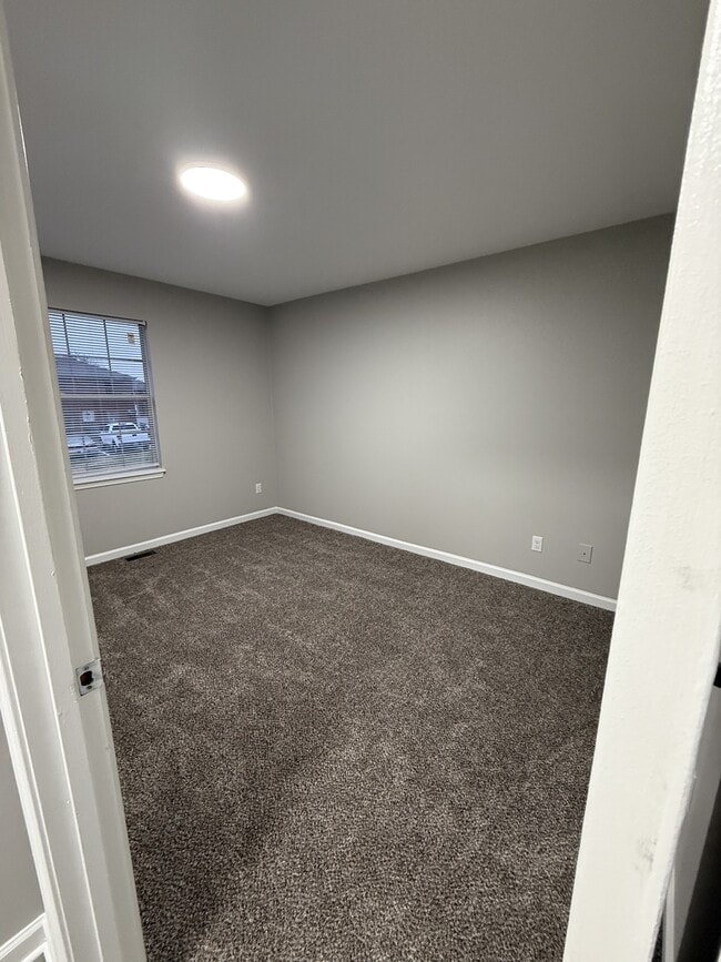 Building Photo - 304 McDougal Ave