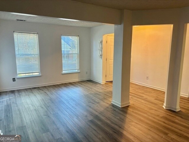 Building Photo - 1300 Gates Cir SE