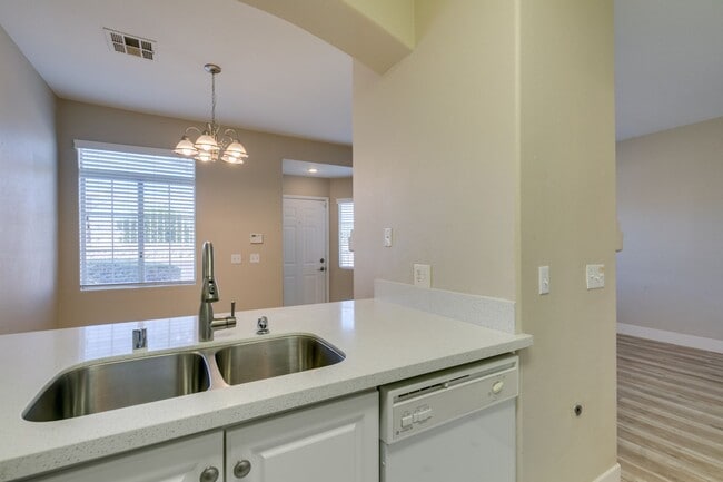 Building Photo - 3BDRM Townhome in Durango Trails community