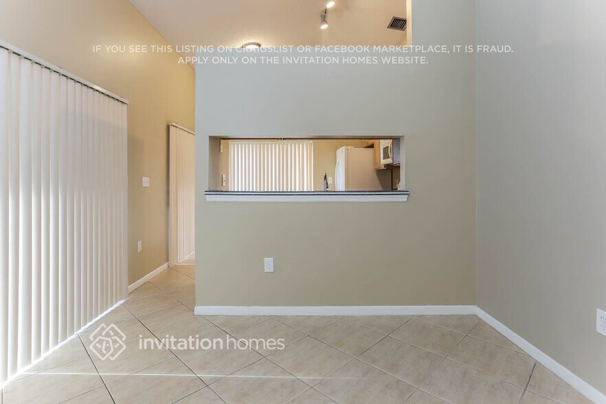 Building Photo - 15131 S Waterford Dr
