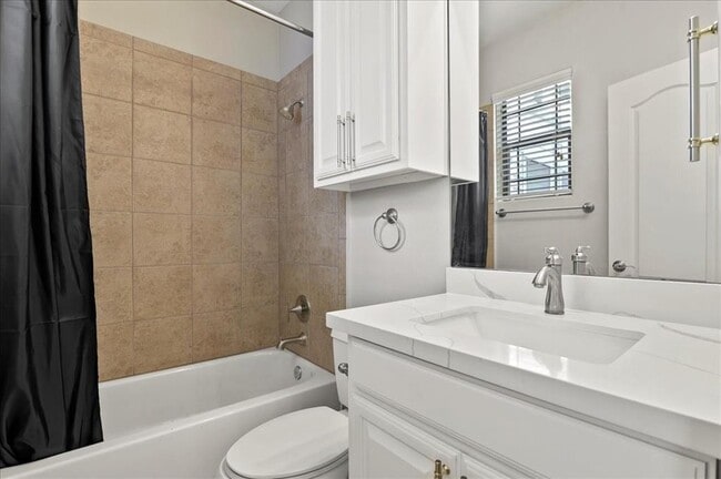 Building Photo - 1518 Bingham St