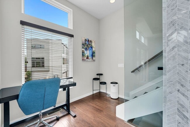 Building Photo - Beautiful Furnished 1 bedroom unit in Fair...