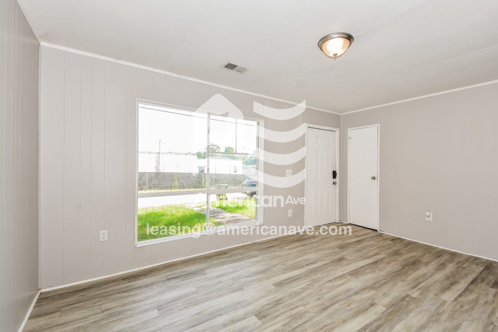Building Photo - 926 Poplar St
