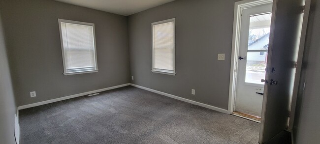 Building Photo - 8057 Meadow Ave