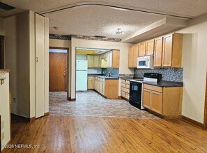 Building Photo - 3175 Ravines Rd