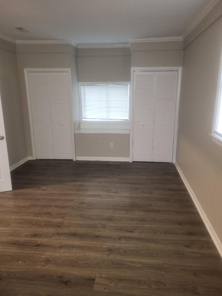 Building Photo - 222 Longview Dr