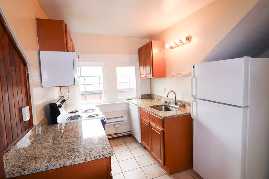 Building Photo - 2353 Ohio Ave