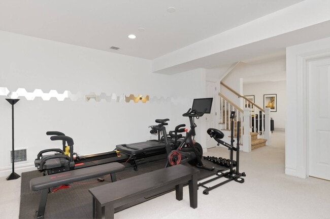 Building Photo - 50 Osborne Ln