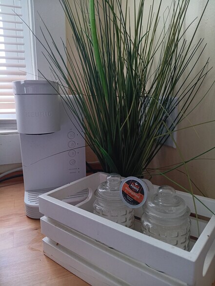 Building Photo - 88 Wesleyan Ave