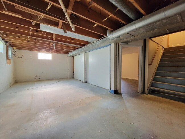 Building Photo - 1111 1st Ave SE