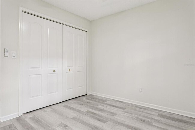 Building Photo - 2101 Fox Chase Blvd