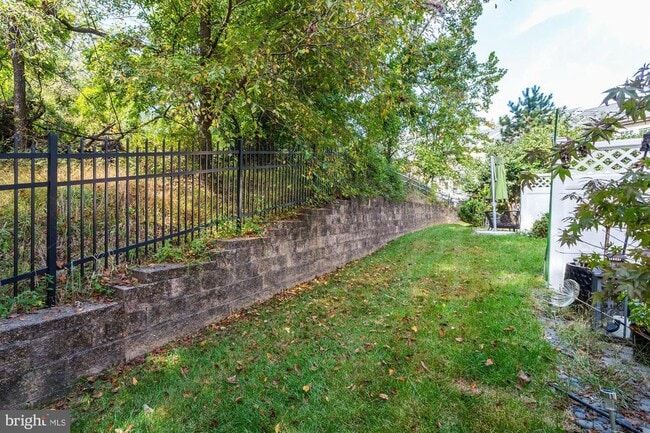 Building Photo - 1715 Chiswick Ct
