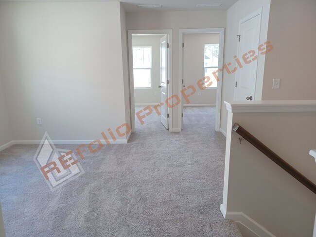 Building Photo - Wonderful 3 Bedroom 2-Car Garage House wit...