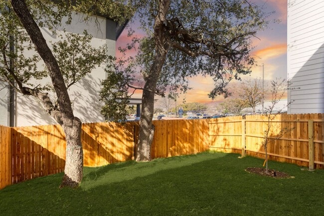Building Photo - Brand New 3/2.5 Townhome