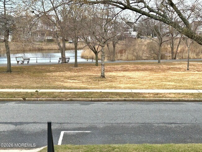 Building Photo - 403 8th Ave