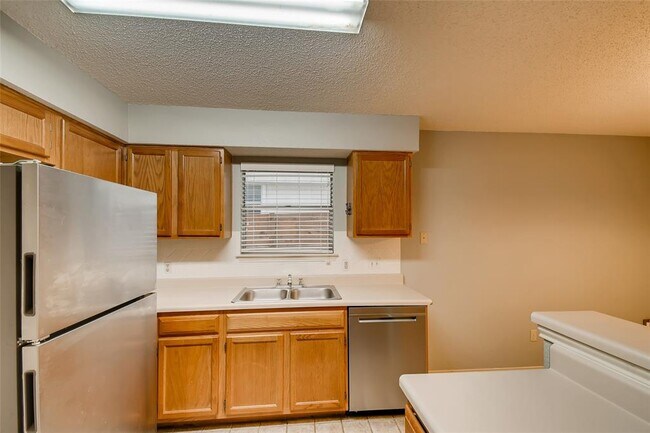 Building Photo - 14008 Maricella Ln