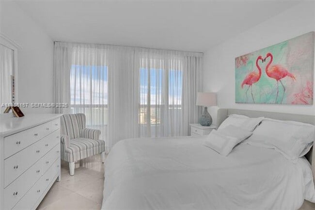 Building Photo - 1717 N Bayshore Dr