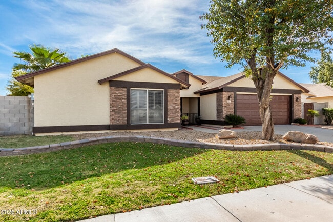 Building Photo - 18853 N 40th Pl