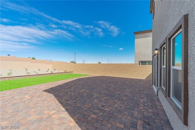 Building Photo - 9958 Oliver Hls Ave