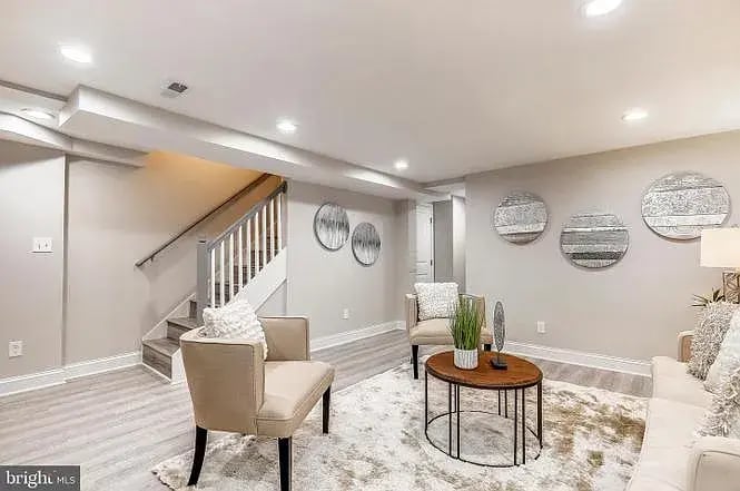 Building Photo - 724 Oneida Pl NW