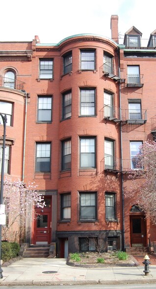 Building Photo - 458 Beacon St