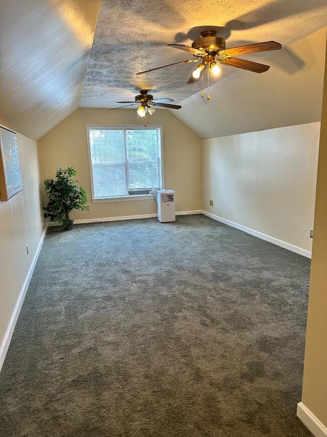 Building Photo - 109 Purple Martin Pl