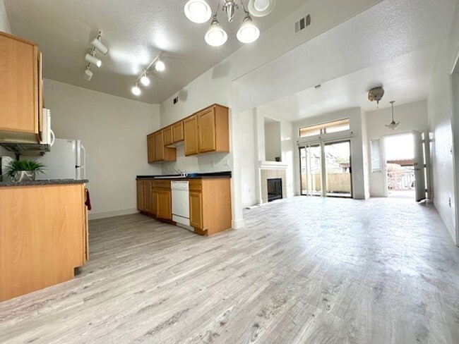 Building Photo - BEAUTIFUL GATED SOUTHWEST CONDO. 3 BEDS AND 2 BATHS. GROUND FLOOR.
