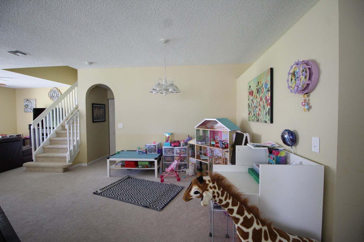 Building Photo - 9754 Scribner Ln