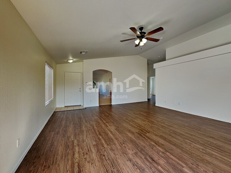 Building Photo - 2416 S 82nd Ave