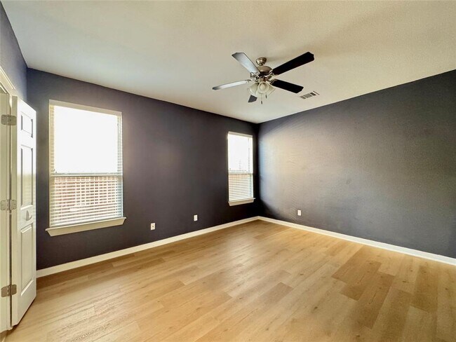 Building Photo - 4016 Kenter Crossing