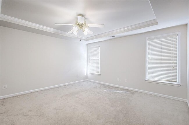 Building Photo - 1346 Parkview Ln NW