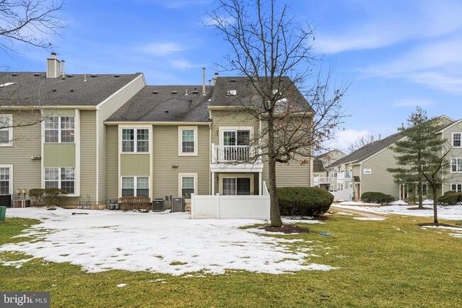 Building Photo - 3904 Fenwick Ln