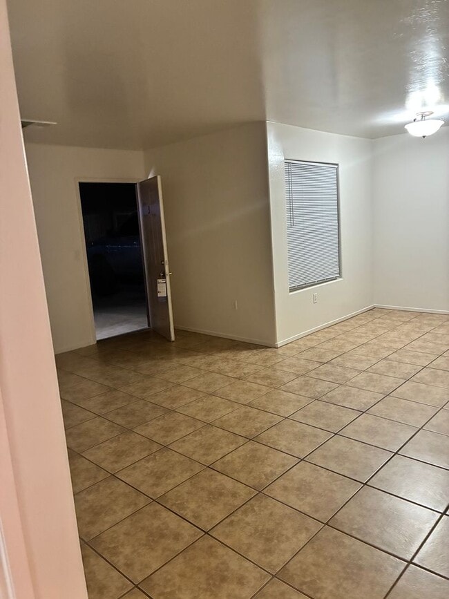 Building Photo - 5101 S H St