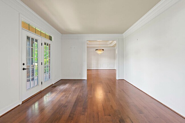 Building Photo - 298 Gillette Dr