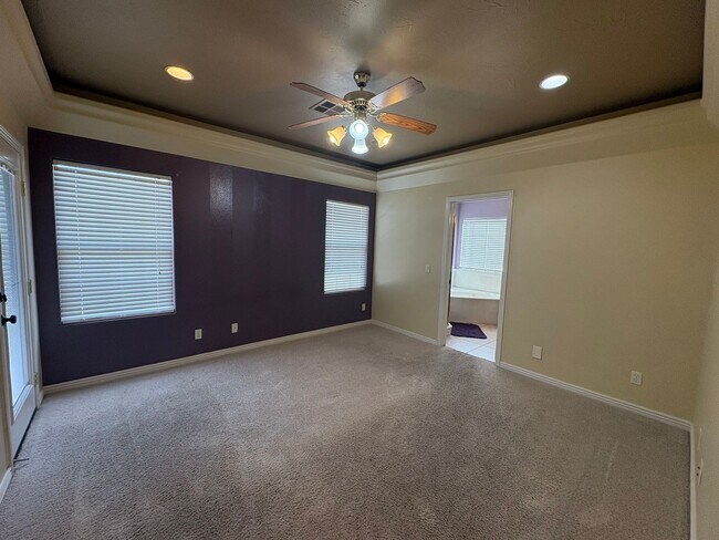 Building Photo - Beautiful 4 Bed 2.5 Bath in Laverkin