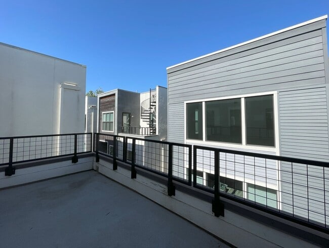 Building Photo - Embrace the Charm, Enjoy the Space, Love t...