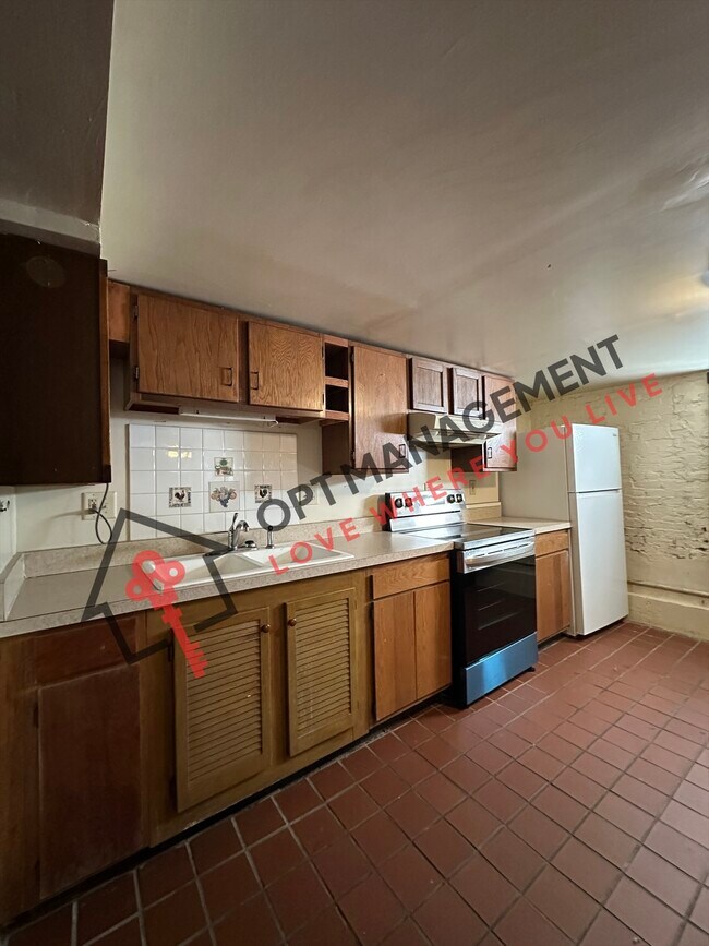 Building Photo - 720 S 5th St