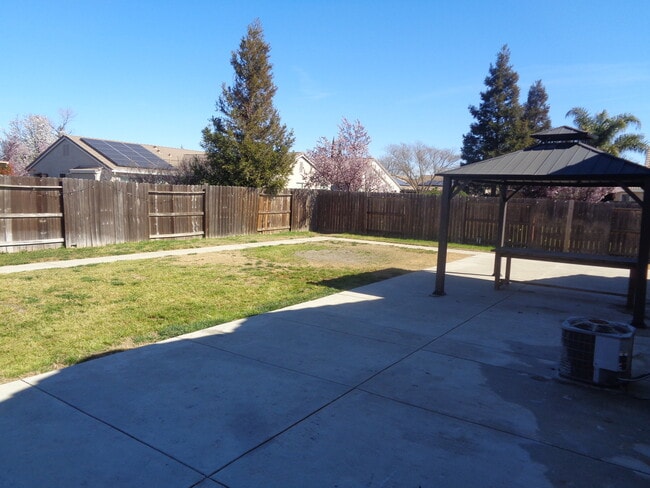 Building Photo - 1157 Silver Spur Way