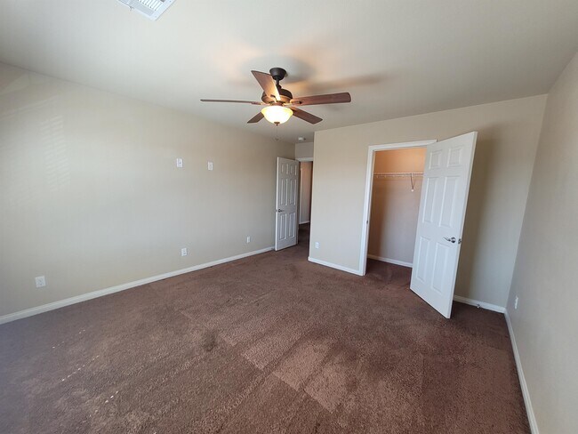 Building Photo - 6386 Tomahawk Mill Ct