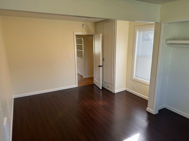 Building Photo - 4 Bedroom House in SE Eugene