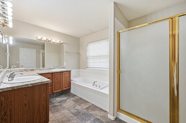 Building Photo - $2,620.95 with $300 off the first month's rent, 5 Beds - 3.5 Bath, Single Family Home in Colorado...