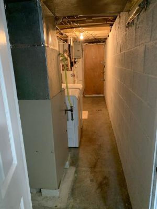Laundry - 835 E 16th St