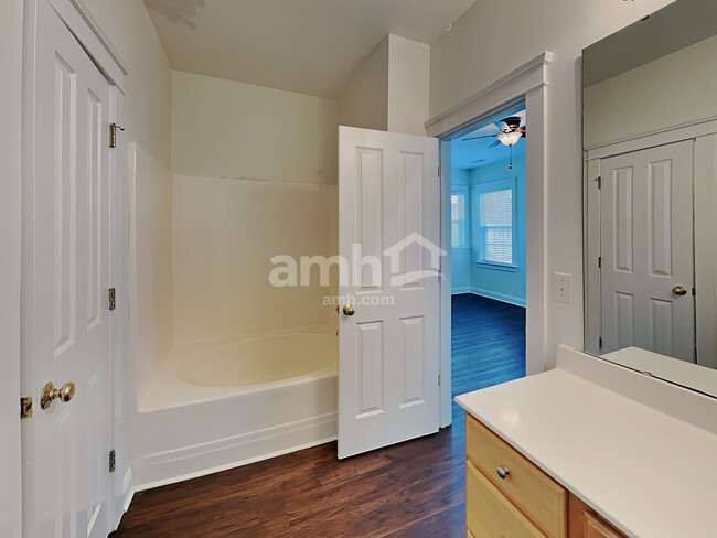 Building Photo - 13834 Carleen Way Dr