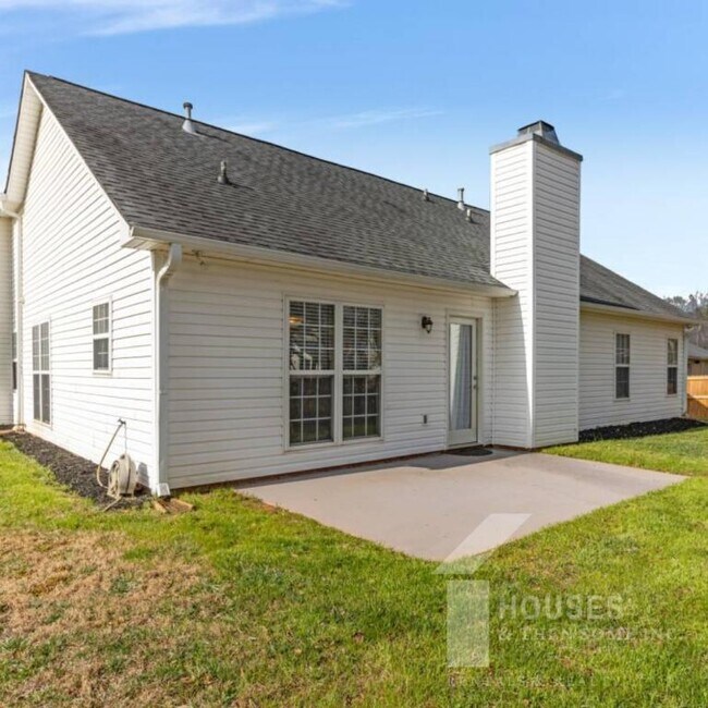 Building Photo - 110 Stonington Way