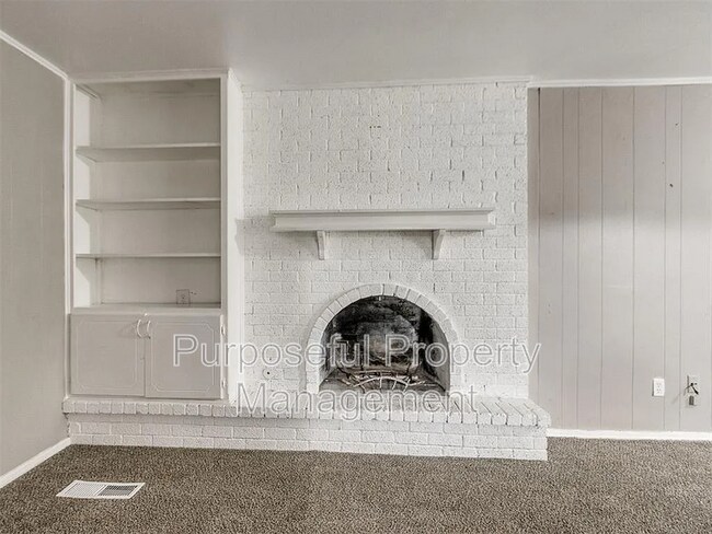 Building Photo - 6814 Lancer Ln