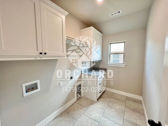 Building Photo - Tontitown- Single Family Home- Beautiful Wellington Plan- 9 Month Lease