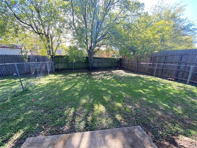 Building Photo - 1719 Short St